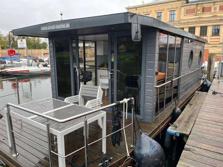 Boot für 6 Personen, mit Terrasse und Ausblick sowie Seeblick in Schwerin - 2