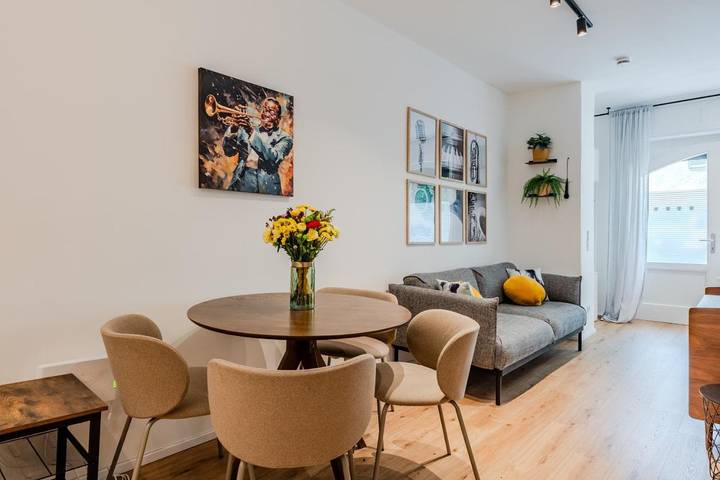 Ferienwohnung für 4 Personen, mit Terrasse im Hansaviertel Berlin