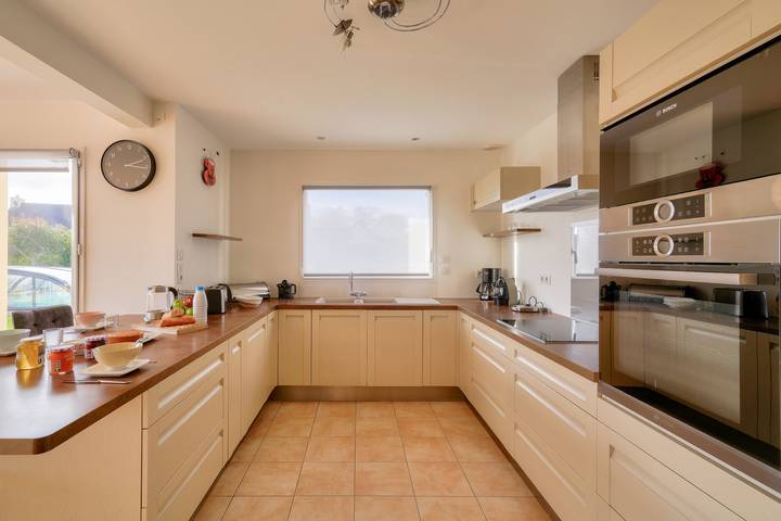 Location de vacances pour 8 personnes, avec jardin à Plonéour-Lanvern - 4