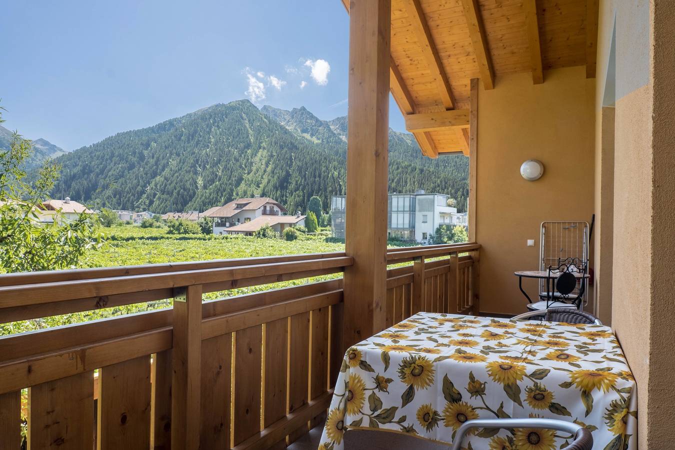 Ganze Wohnung, Gemütliche Ferienwohnung "Urbanhof - Magdalena" mit Bergblick, Wlan & Balkon in Gries-Quirein, Bozen