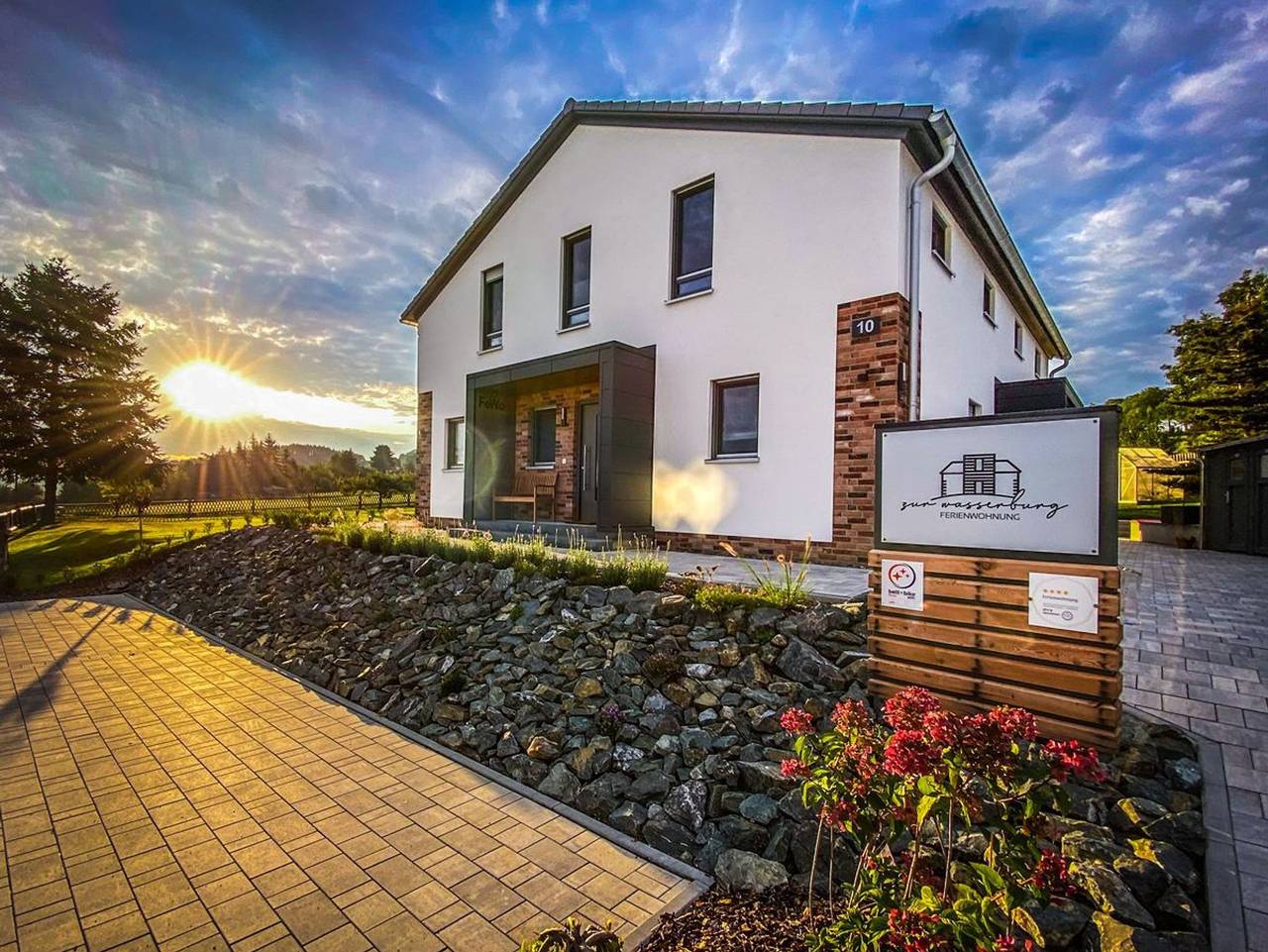 Ganze Ferienwohnung, Ferienwohnung Zur Wasserburg mit Seeblick - Moderne Fewo mit Seeblick u. großem Garten in Oelsnitz, Oelsnitz - Vogtland & Umgebung