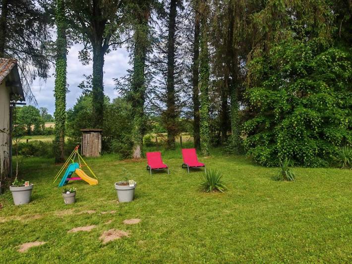 Location de vacances pour 4 personnes, avec terrasse et jardin à Ladignac-le-Long - 2