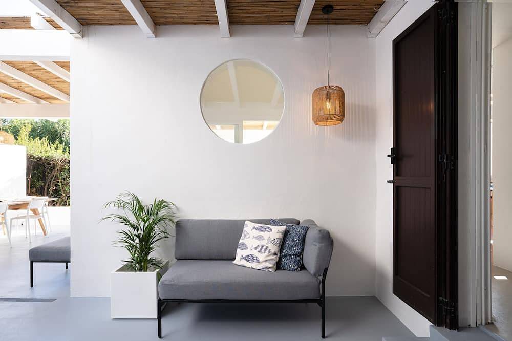 Luxusvilla mit beheiztem Pool und Whirlpool im Freien - 50 m vom Strand entfernt in Geremeas, Cagliari Provinz