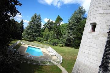 Château pour 4 personnes, avec piscine et jardin en Savoie
