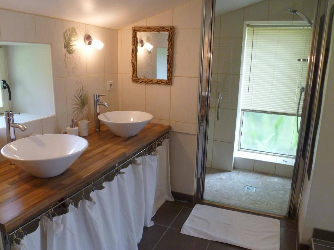 Queen Room in Coulon, Région de Niort