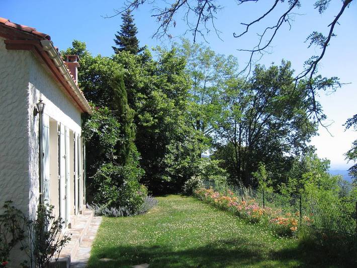 Gîte pour 7 personnes, avec terrasse ainsi que piscine et jardin, animaux acceptés dans les Pyrénées-Orientales - 4