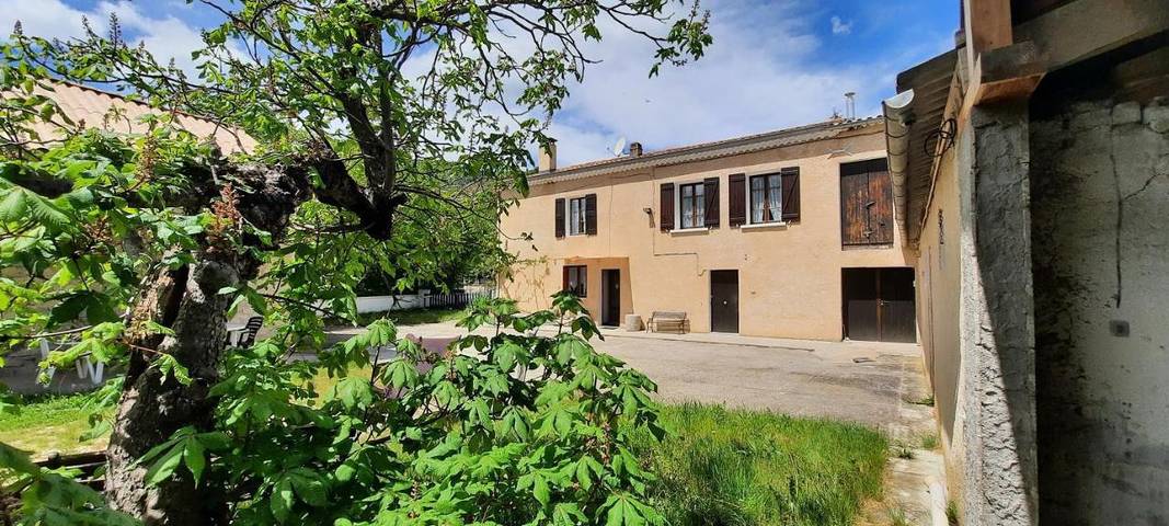 Location de vacances pour 12 personnes, avec Jardin et Vue dans Gorges de la Méouge