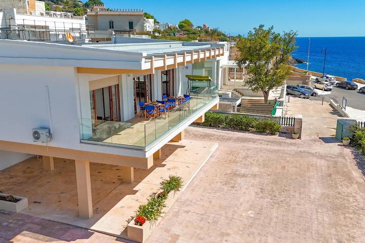 Villa für 11 Personen, mit Terrasse und Meerblick in Apulien - 2