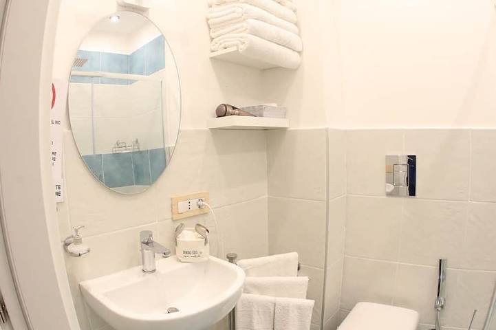 Ganze Wohnung, Frontemare - Camera Amalfi in Neapel, Neapel Provinz