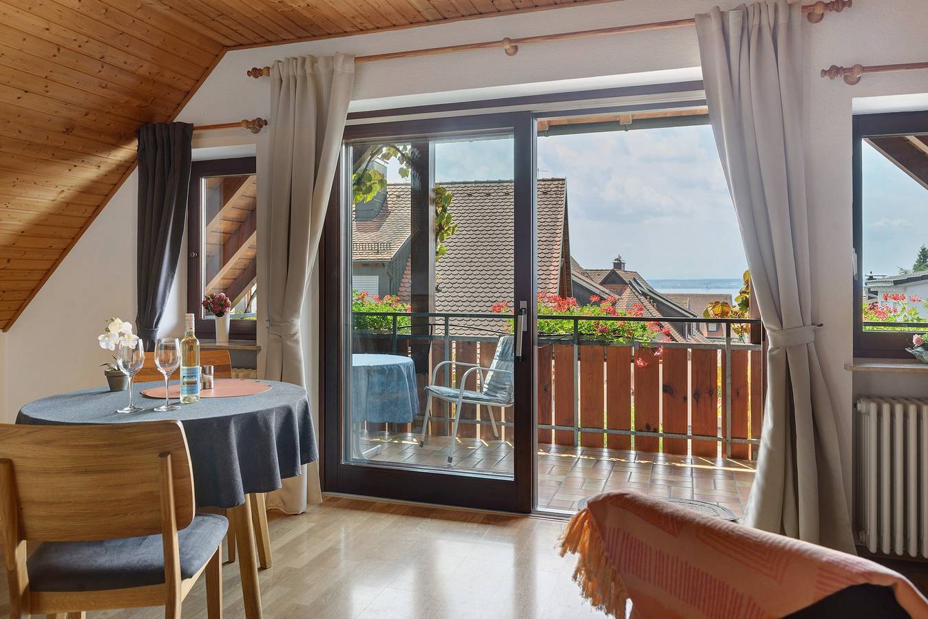 Ganze Wohnung, Ferienwohnung '2' mit Seeblick, privatem Garten und Wi-Fi in Hagnau am Bodensee, Region Bodensee-Oberschwaben