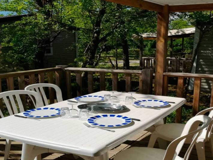 Mobil home pour 2 personnes, avec terrasse et piscine, animaux acceptés à Collias - 4