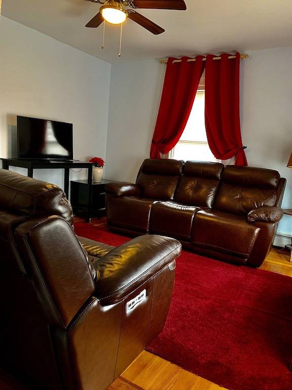 Ganze Wohnung, Schöne Wohnung direkt hinter der Stadt Pawtucket in Pawtucket, Providence County