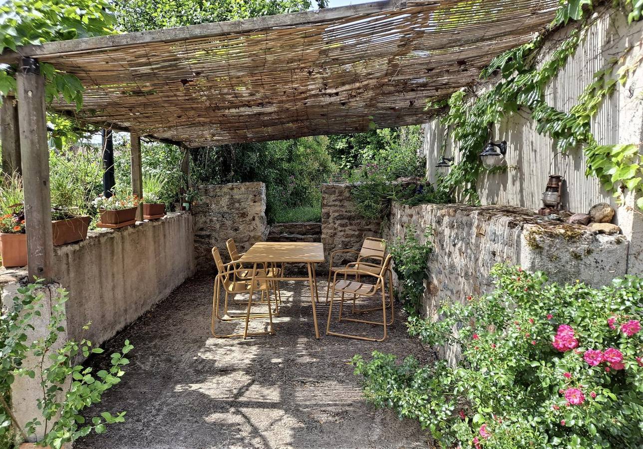 La Longère in Chevagny-sur-Guye, Région de Charolles