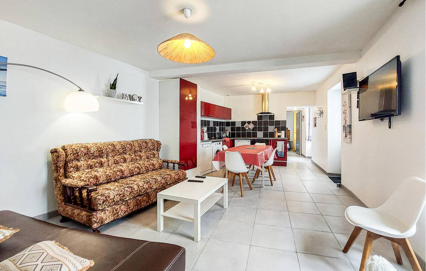 Gemütliche Ferienwohnung mit WLAN, Parkplatz und 2 km entferntem Strandzugang in Le Château-d'Oléron, Côte de Beauté