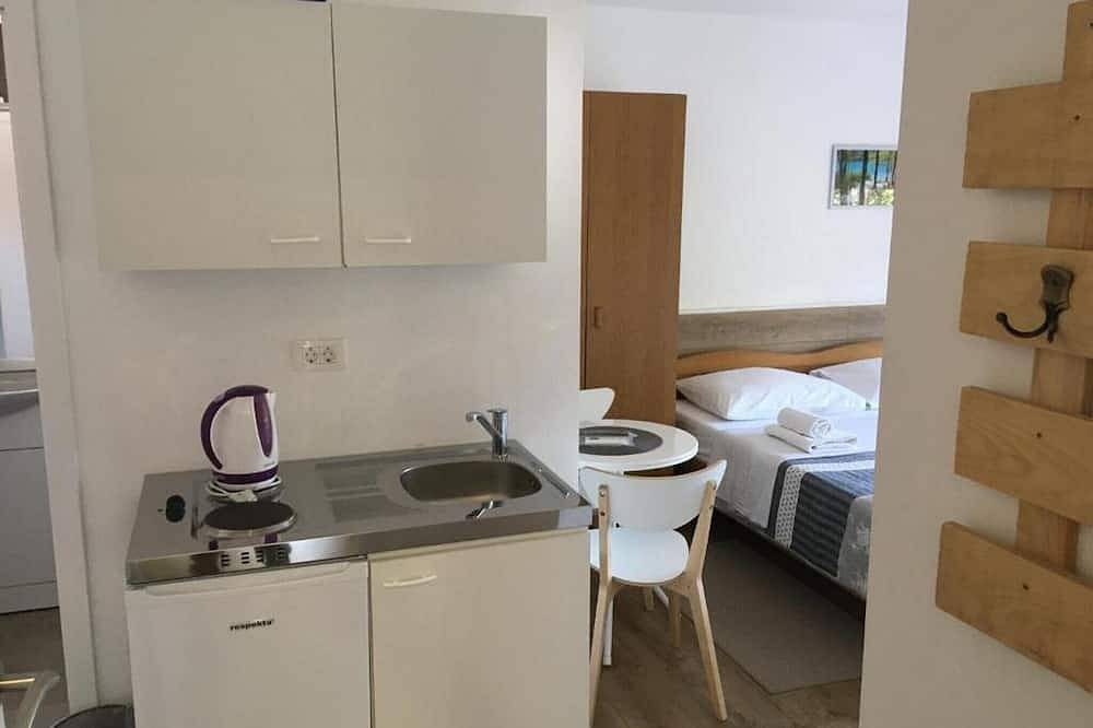 Ganze Wohnung, Guesthouse Family Bosnic -One bedroom apartment with Terrace in Smoljanac, Plitvicer Seen