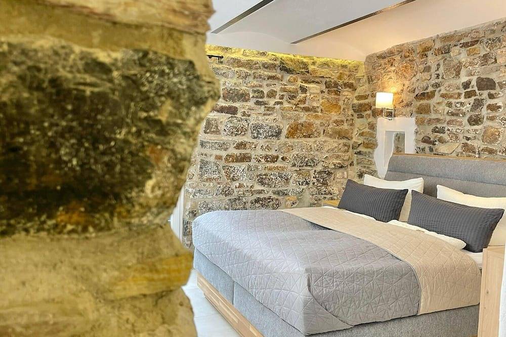 Exklusive Gruppenunterkunft Höhr-Grenzhausen – 4 Apartments, 9 Pers. Westerwald in Höhr-Grenzhausen, Westerwald