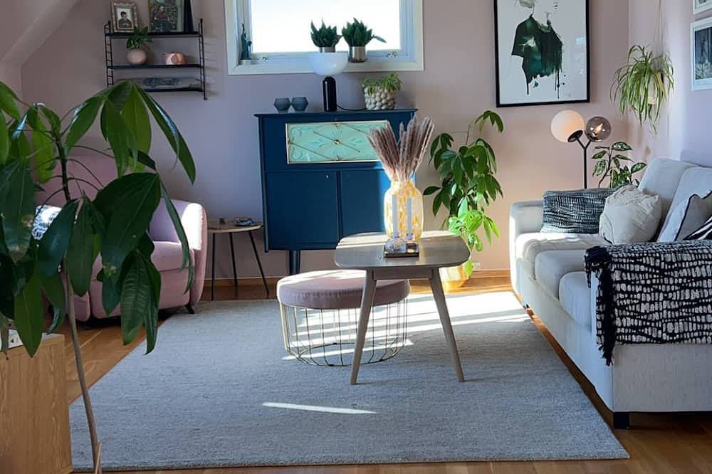 Ganze Wohnung, Apartment mit 2 Schlafzimmern und Dachboden in Ålesund