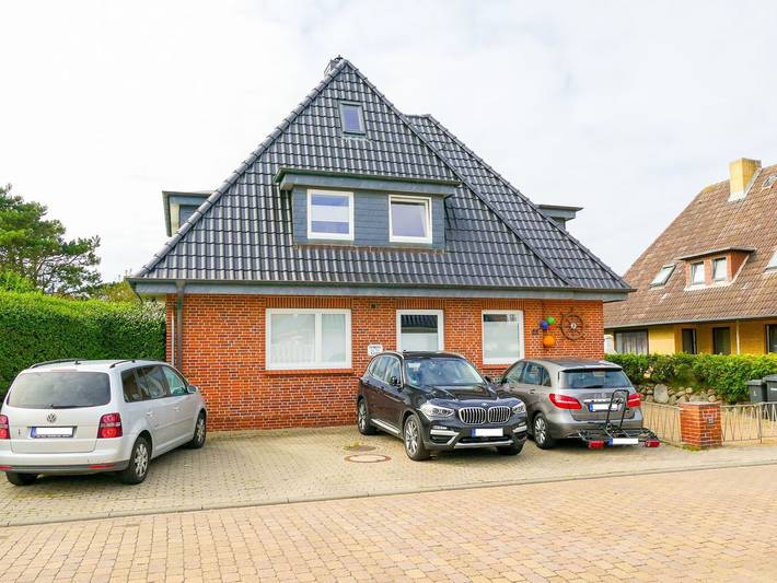 Bungalow für 4 Personen, mit Terrasse und Garten in Westerland