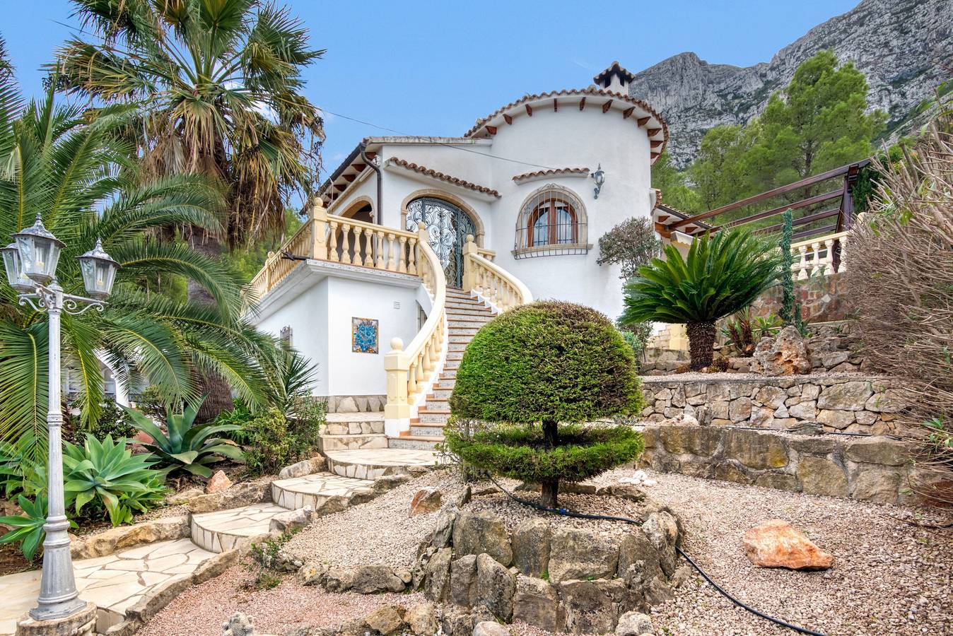 Huisdiervriendelijke villa Lau Costa Blanca met zeezicht, zwembad & Wi-Fi in Montgo, Dénia
