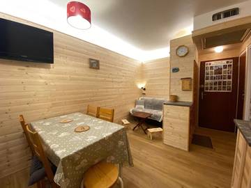 Gîte pour 4 personnes, avec terrasse dans Office De Tourisme La Toussuire