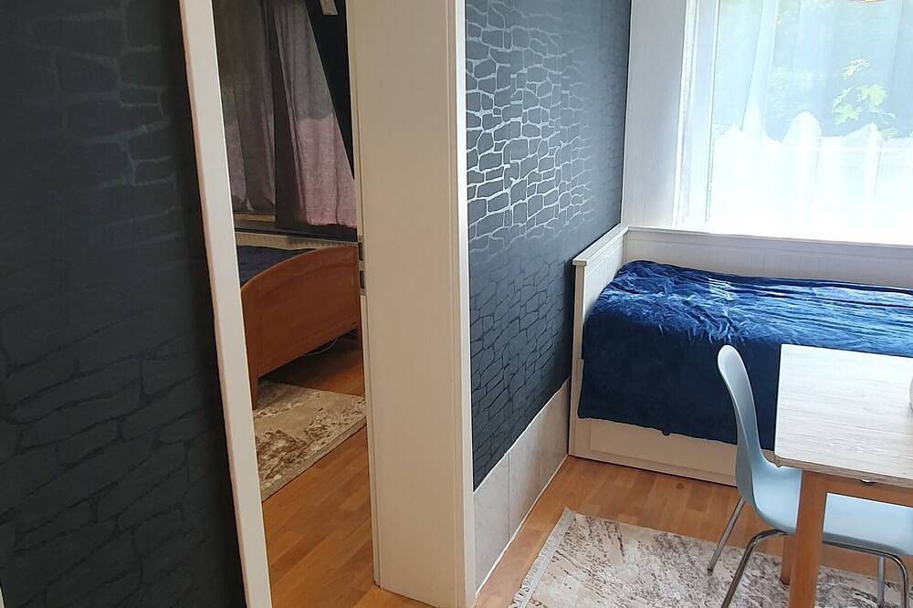 Ganze Wohnung, Nr.10-Complete apartment with separate entrance in the Finkenwerder center in Finkenwerder, Hamburg