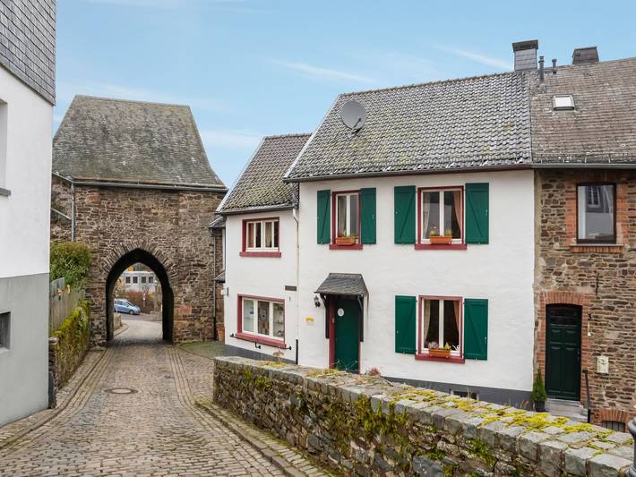 Ferienwohnung für 5 Personen, mit Garten und Sauna in Hellenthal