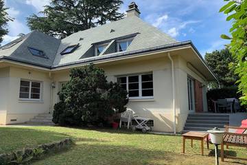 Chambre d’hôte pour 6 personnes, avec jardin et piscine à Châtenay-Malabry