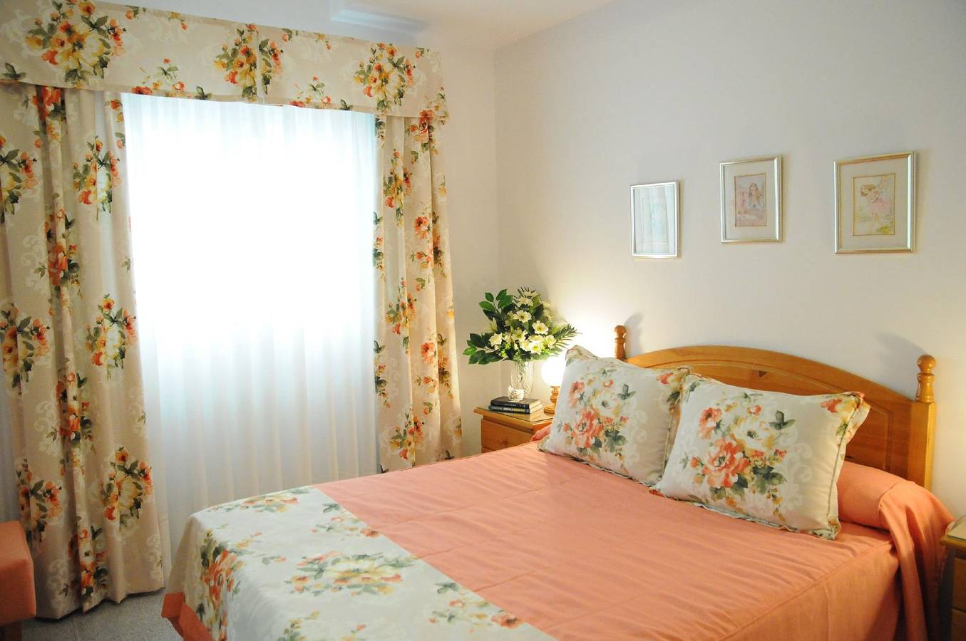 Appartement de vacances entier, Tourist flat with Wi-Fi in Vecindario, Santa Lucía de Tirajana