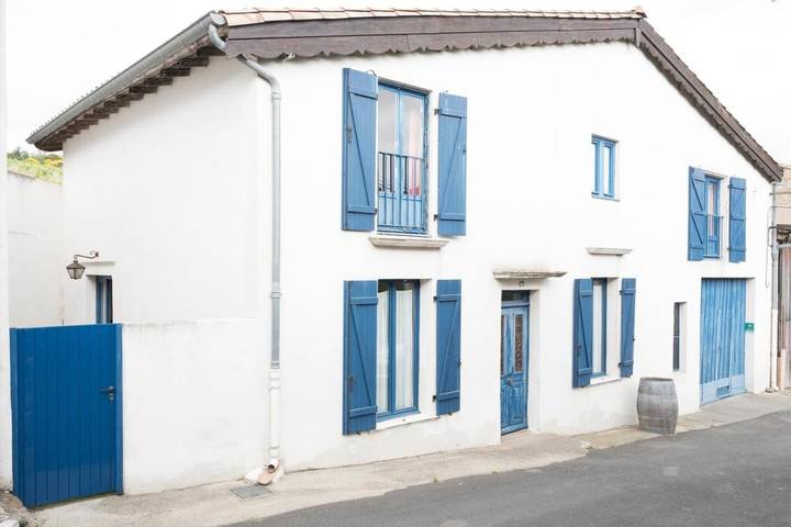 Location de vacances pour 12 personnes, avec vue ainsi que jardin et piscine à Cascastel-des-Corbières - 2