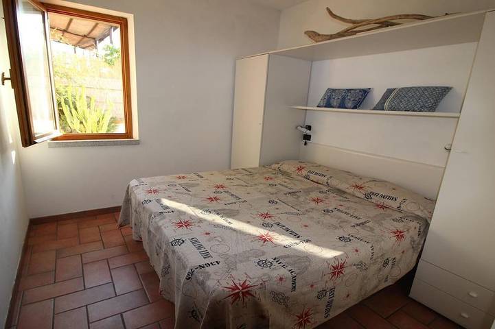 Haus an der Sonnenküste bis 100 m. Chiessi das Meer in Chiessi, Marciana