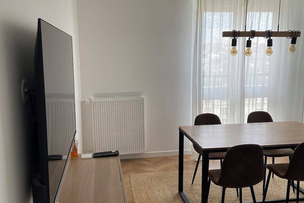 Appartement entier, Bel appartement proche de Paris et à 5mn du Rerb et de l'hôpital Lannelongue in Le Plessis-Robinson, Hauts-de-Seine