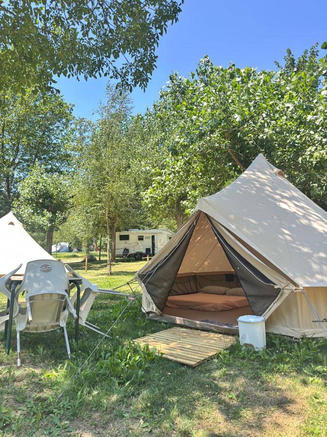 Location de vacances pour 3 personnes, avec vue ainsi que jardin et piscine, animaux acceptés à Sort - 3