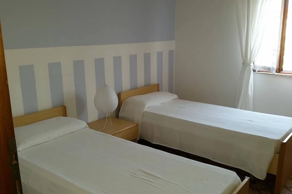 Ganze Wohnung, Drei Zimmer 10 Minuten vom Meer entfernt in Santa Caterina di Pittinuri, Cuglieri