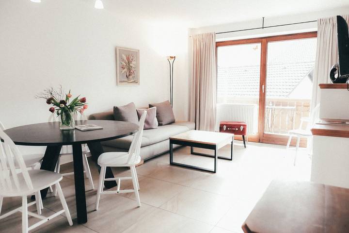 Ferienwohnung für 5 Personen, mit Balkon und Ausblick, mit Haustier bei Neuschwanstein