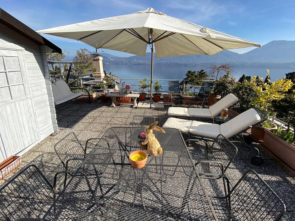 Ganze Wohnung, Elizaveta apartment with lake view and terrace in Oggebbio, Oggebbio Gemeinde