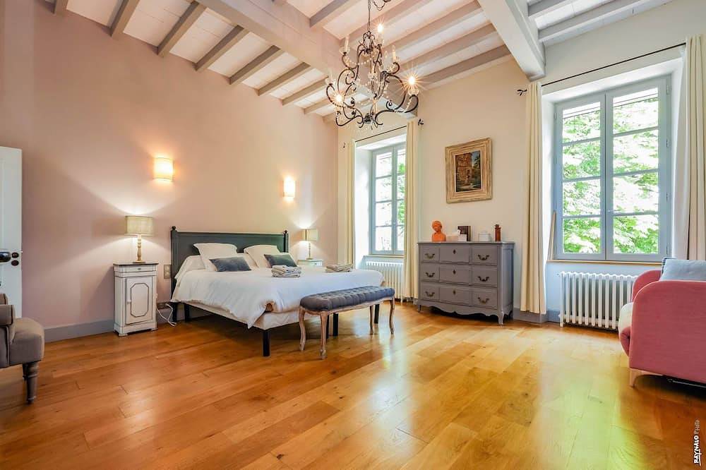 La Maison de Clément - Gite D'exception au Coeur du Château Clément Termes in Lisle-sur-Tarn, Albi region