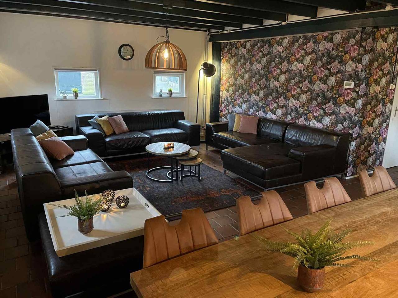 Schönes Ferienhaus für 12 Personen mitten im Wald in Drenthe mit Whirlpool in Drenthe