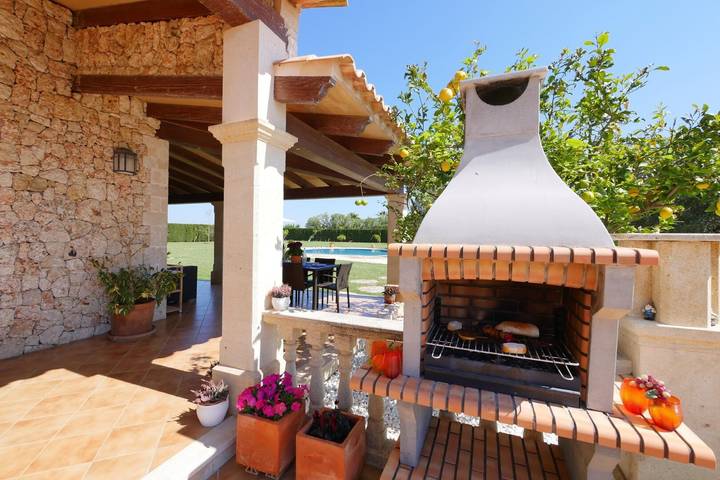 Landhaus Sant Vicenç mit Bergblick, Pool, Wlan, Klimaanlage, Terrassen & Garten in Sa Pobla, Mallorca Norden