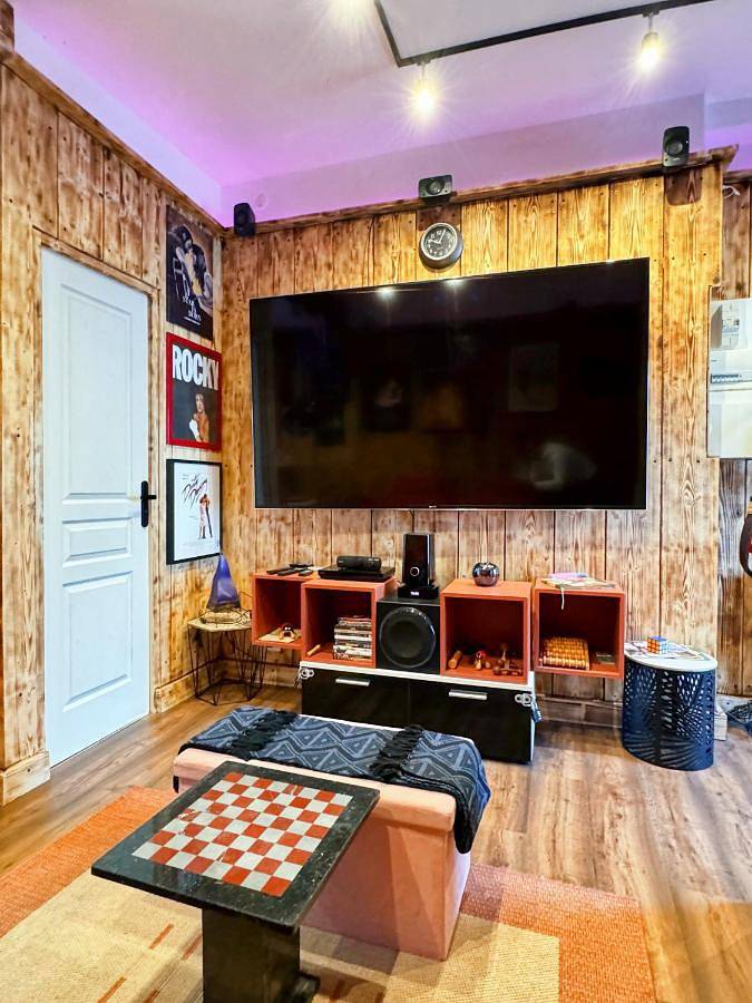 Appartement entier, Romantic Room - Studio Jardin - Proche Disneyland Paris in Crécy-la-Chapelle, Seine-et-Marne
