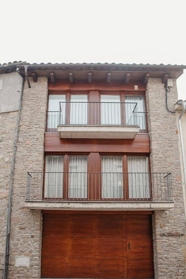 Apartamento para 4 personas, con terraza, Se admiten mascotas en Osona