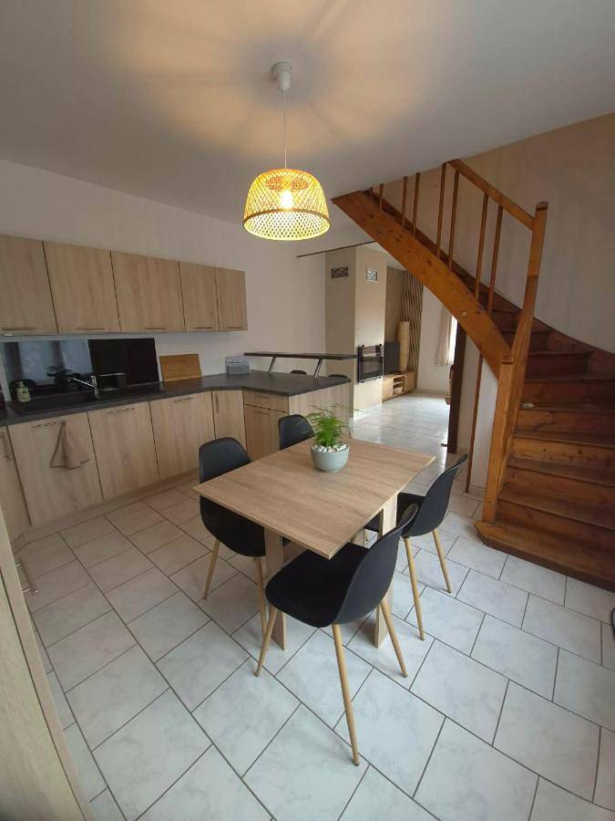 Location de vacances pour 4 personnes, avec Terrasse et Jardin ainsi que Vue sur le lac et Vue dans Le Trait