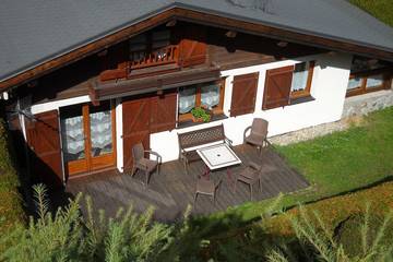 Maison de campagne pour 6 personnes, avec terrasse et jardin dans Les Bossons