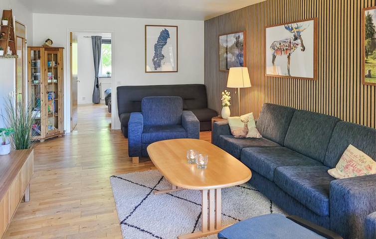 Ganze Ferienwohnung, Ferienwohnung für 6 Personen mit Terrasse in Hylte, Halland