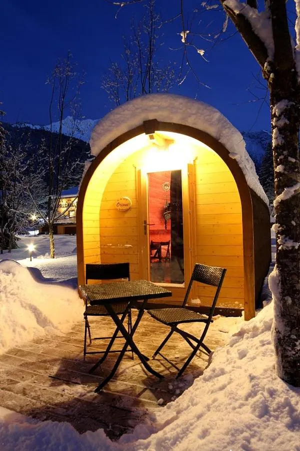 Camping für 2 Personen, mit Pool und Garten sowie Ausblick - 1