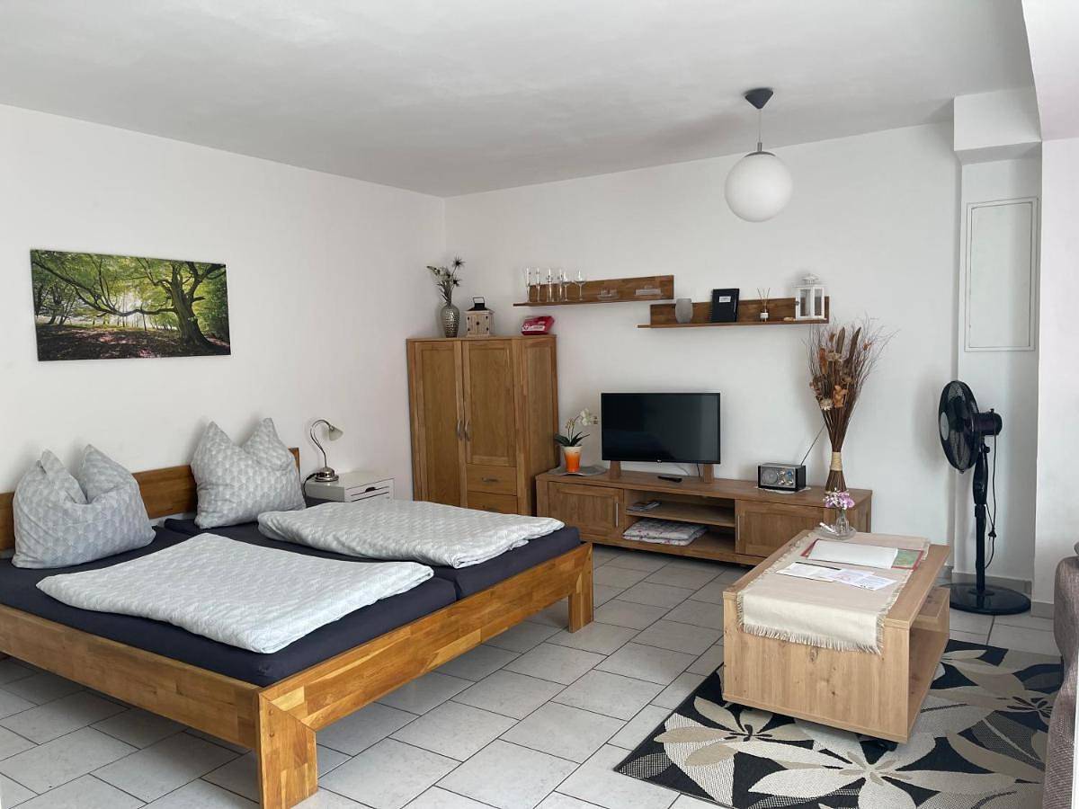 Ganze Wohnung, One-Bedroom Apartment in Naumburg, Saale-Unstrut