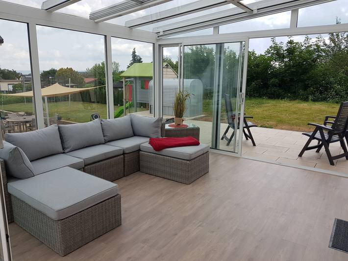 Ganze Ferienwohnung, Apartment Wachsenburgblick - Fewo mit komb.Wohn-Schlafraum, Küche,Bad mit Dusche+Wc und Wintergarten,Eg,54m² in Arnstadt, Thüringer Kernland
