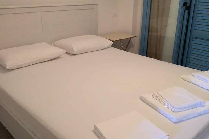 Villa Rahes,sea view,3 bedrooms,wifi,5min from the village,low prices in Glossa, Sporaden