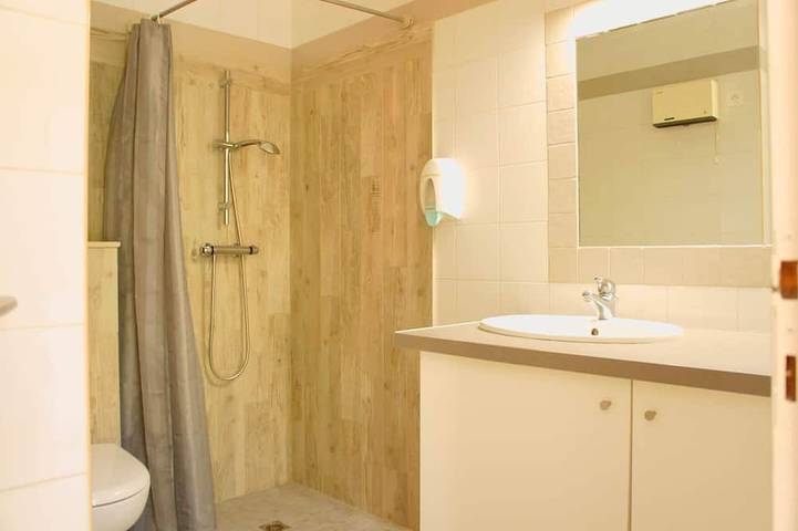 Hôtel pour 4 personnes à Loriol-du-Comtat - 4