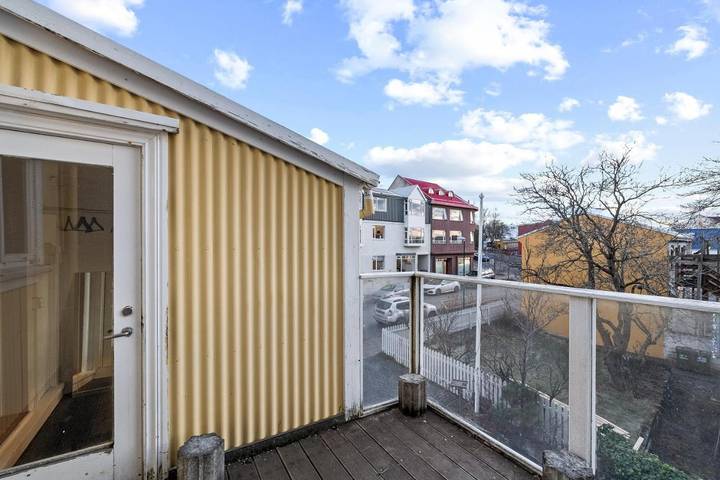 Location de vacances pour 15 personnes, avec vue ainsi que sauna et balcon, adapté aux familles à Reykjavík - 3