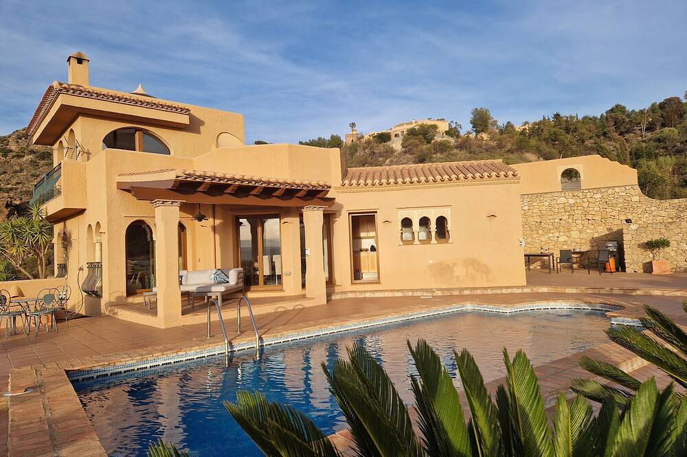 Spectacular mountain views in a romantic location. Close to Mojacar beaches. in Cortijo Cabrera, Turre